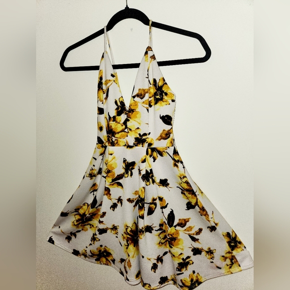 Fashion Nova Dresses - Picture 1 of 4